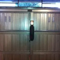 automazione porta basculante